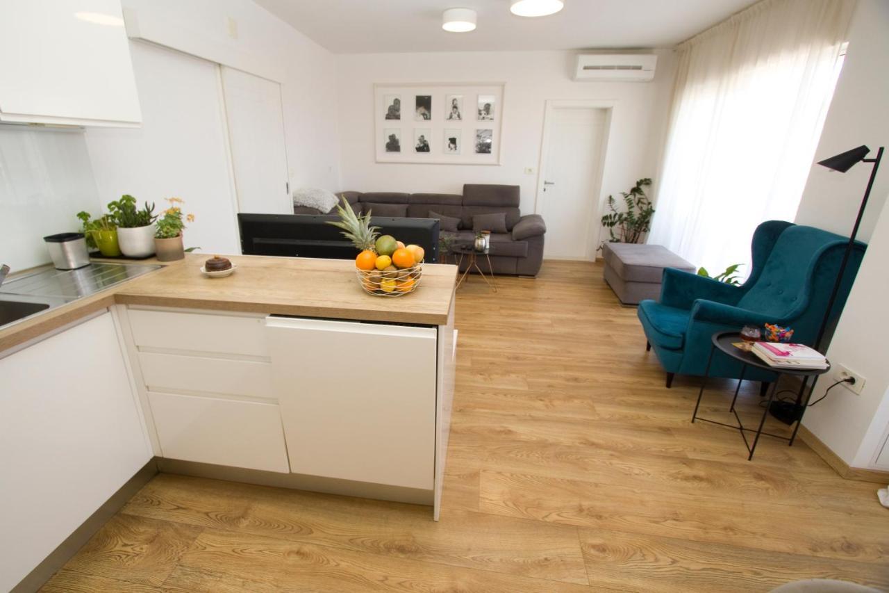 Apartmani Leo-Marin Makarska Eksteriør bilde